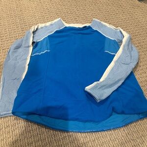 043 -- 10 Lululemon Crewneck